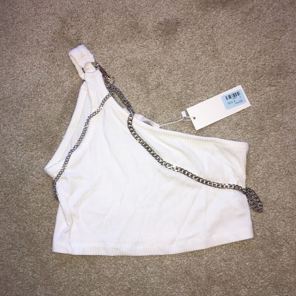 ACCEPTING OFFERS LF one shoulder chain top - Picture 2 of 5
